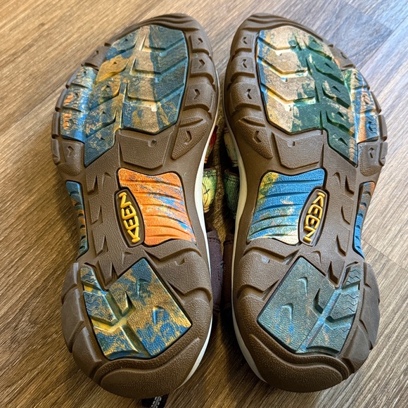 Men’s Keen sandals. EUC men’s size 10 water hiking outdoor shoes. main image 6